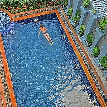 Bayon Shadow Villa